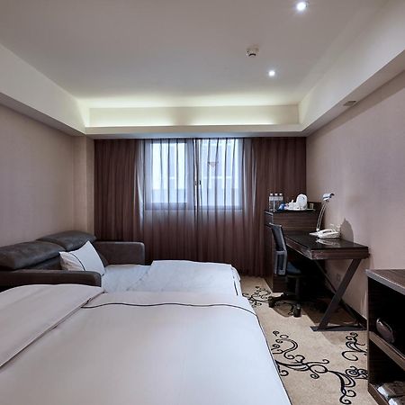 K Hotel Taipei Bagian luar foto