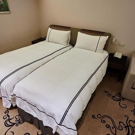 K Hotel Taipei Bagian luar foto