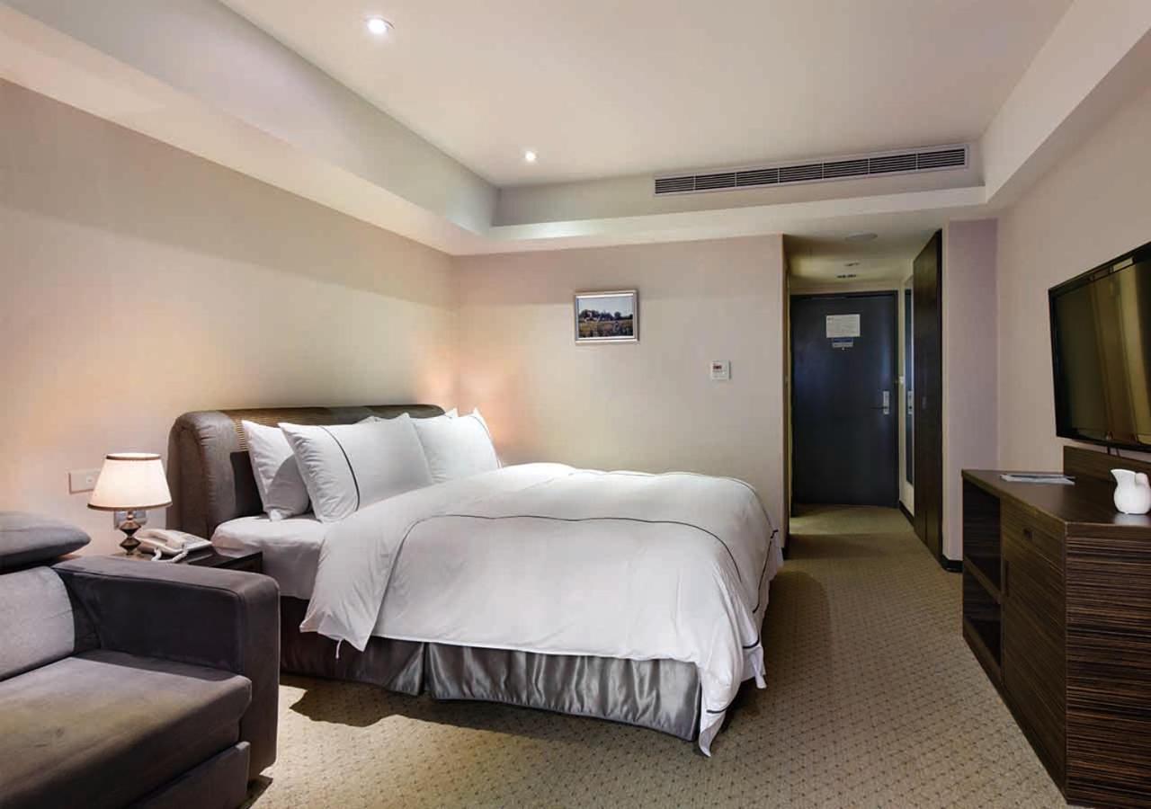 K Hotel Taipei Bagian luar foto