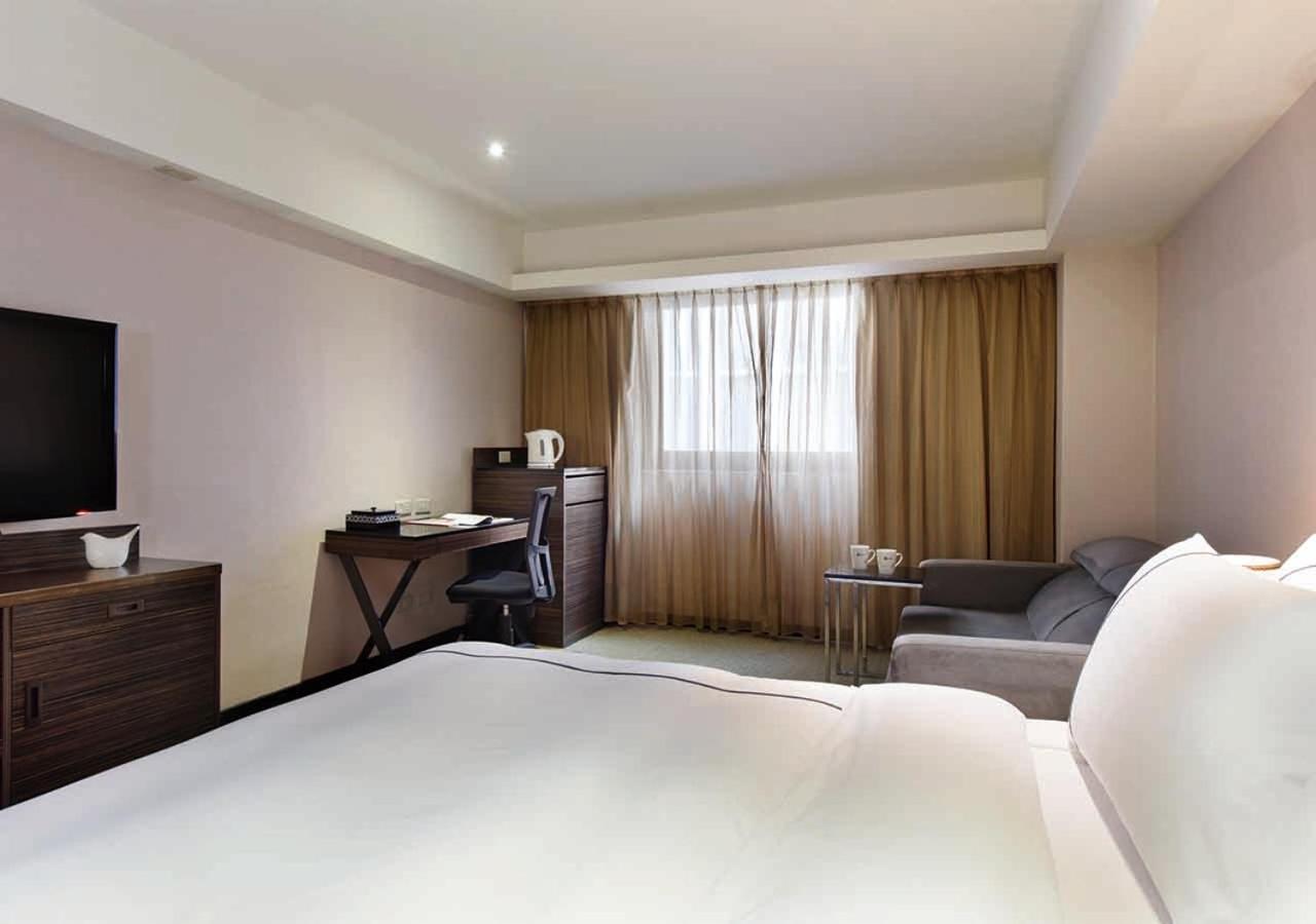 K Hotel Taipei Bagian luar foto