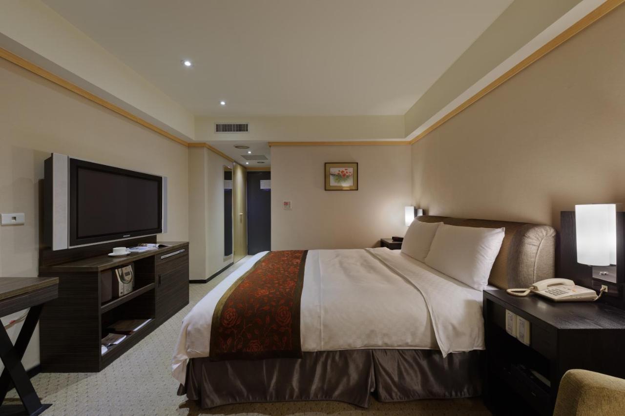 K Hotel Taipei Bagian luar foto