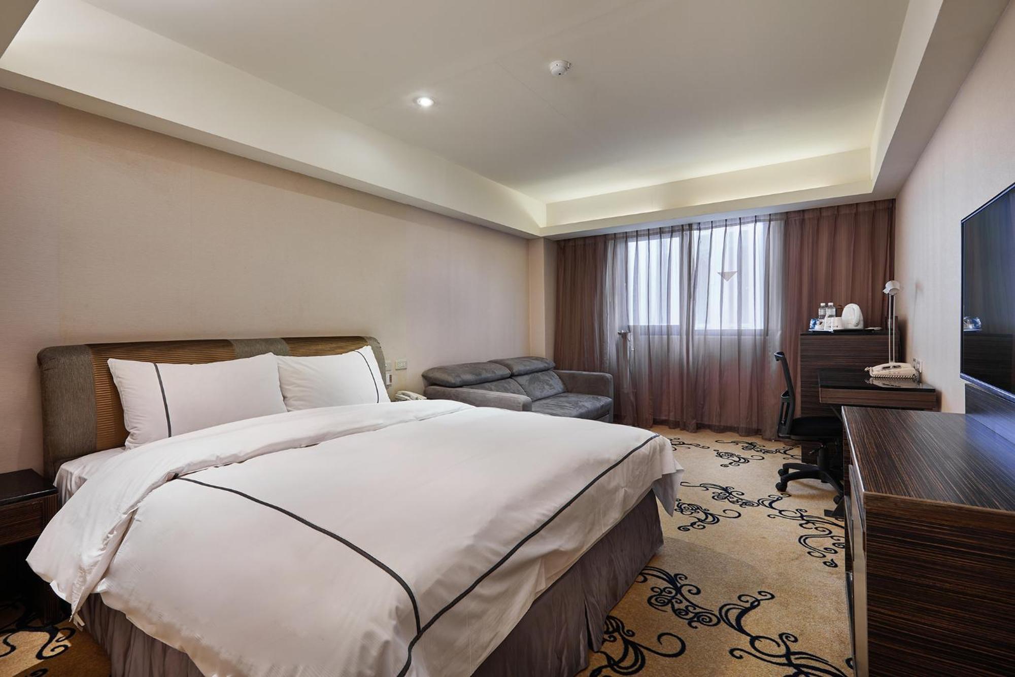 K Hotel Taipei Bagian luar foto