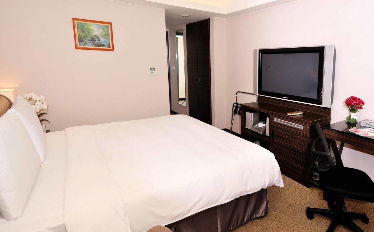 K Hotel Taipei Bagian luar foto