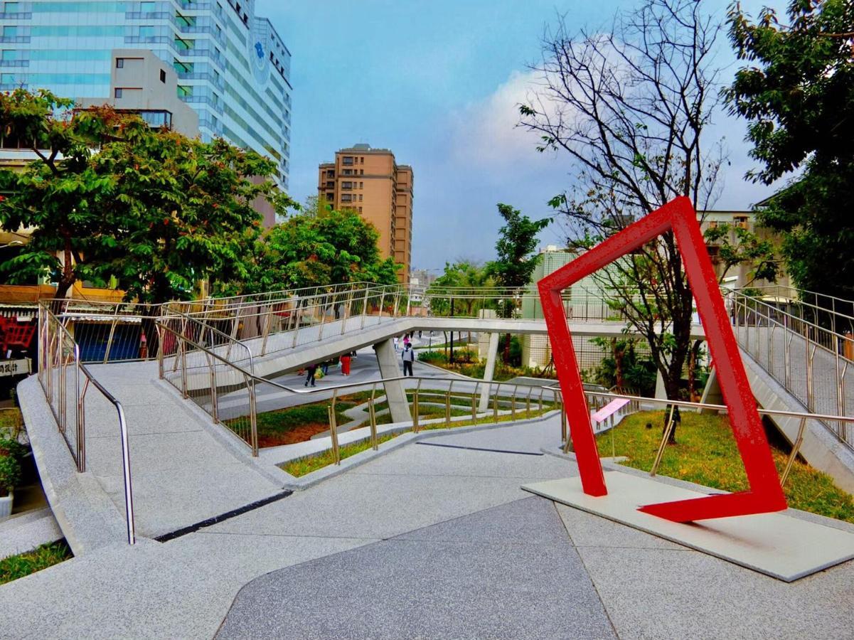 K Hotel Taipei Bagian luar foto